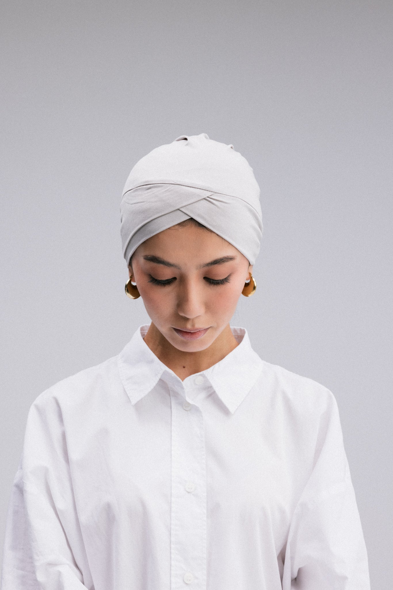 Overlay hijab undercaps featuring a stylish  criss cross design.