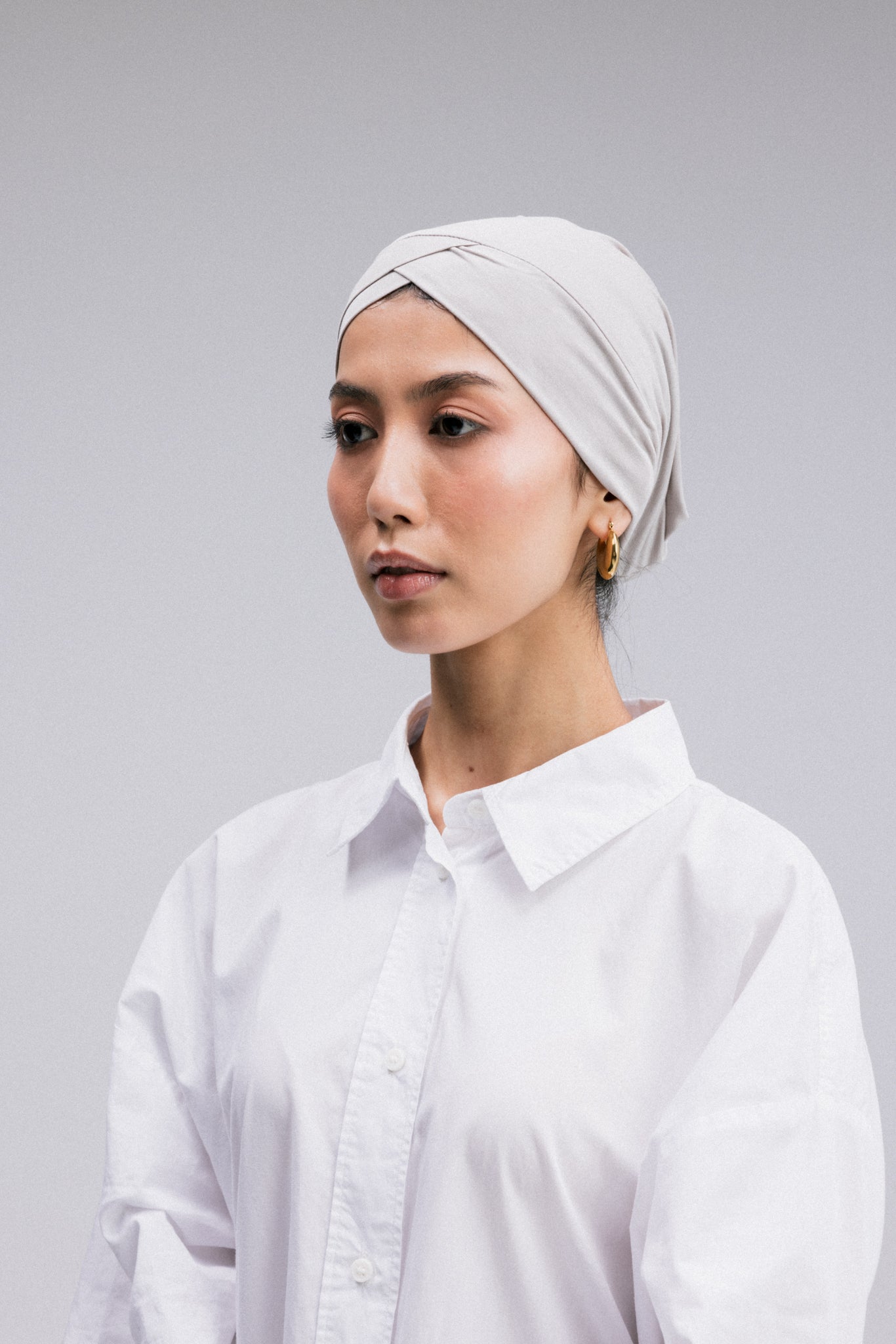 Overlay hijab undercaps featuring a stylish  criss cross design.
