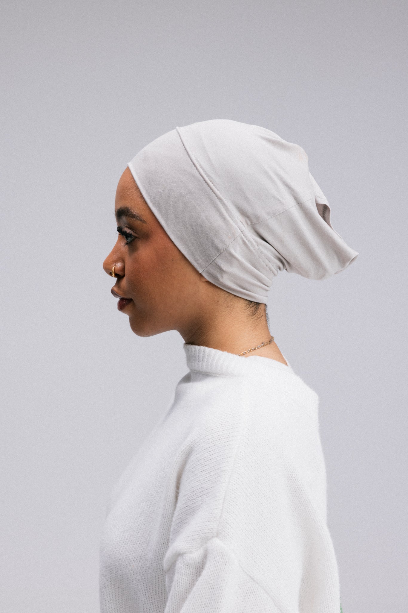 Experience the perfect blend of comfort and practicality with the Overlay hijab square undercaps.