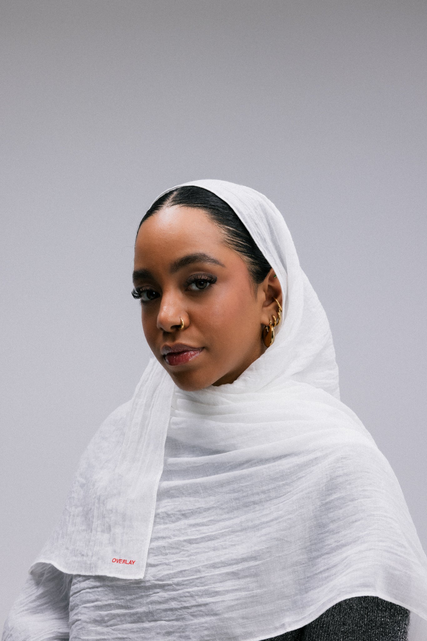Overlay woven fabric hijab/headscarves combine elegance and comfort in a beautifully crafted accessory. Made from high-quality woven fabric,